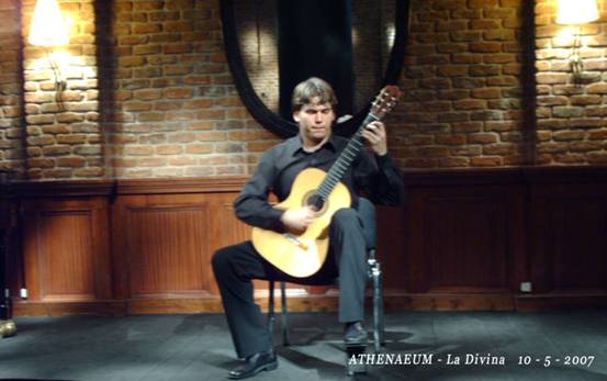 [θέσεις & αντιθέσεις] Tο ρεσιτάλ του Φινλανδού κιθαριστή Patrik Kleemola στο Athenaeum<BR>(του Αντρέα Καρακατσάνη)